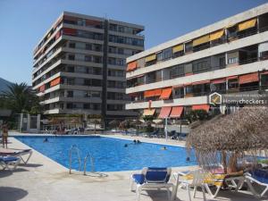 Bazén v ubytovaní COZY APARTAMENTO CENTRO TORREMOLINOS alebo v jeho blízkosti