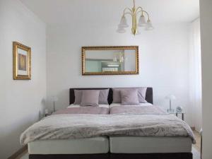 Imagen de la galería de 5 Sterne Ferienwohnung - Am Rheinberg -, en Bingen am Rhein