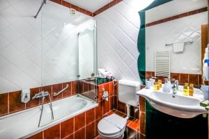 Koupelna v ubytování Duna Relax Hotel Ráckeve