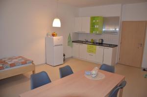 Eldhús eða eldhúskrókur á Apartmány Dalov