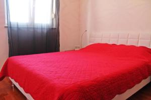 Łóżko lub łóżka w pokoju w obiekcie Apartment in Zambratija with sea view, balcony, air conditioning, WiFi (4961-3)
