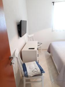 Fotografia z galérie ubytovania Apartment in Brela with sea view, balcony, air conditioning, WiFi (4962-3) v destinácii Brela