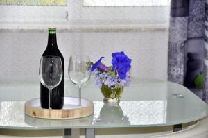 Nápoje v ubytovaní Apartment in Duce with sea view, terrace, air conditioning, WiFi 4969-2