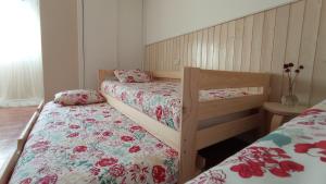 Posteľ alebo postele v izbe v ubytovaní O Lagar apartamento grande y luminoso. 8 personas.