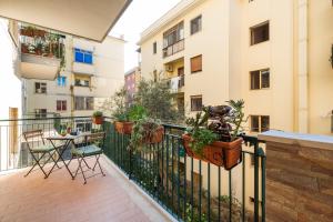 A balcony or terrace at Dreamers' House Sorrento