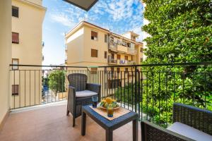 A balcony or terrace at Dreamers' House Sorrento