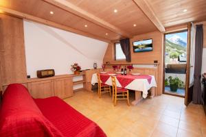 TV a/nebo společenská místnost v ubytování Casa Viola Lodge