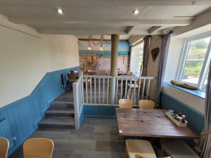 South Sands Hotel的休息区