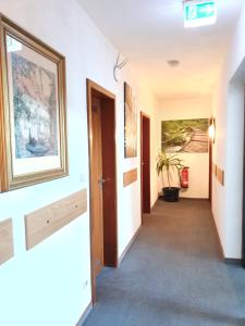Fotografie z fotogalerie ubytování Hotel -Pension-Weller v destinaci Mühlheim