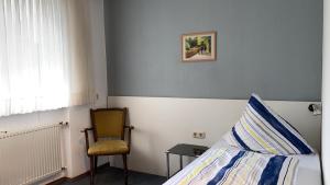 Postel nebo postele na pokoji v ubytování Hotel -Pension-Weller
