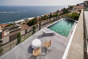 Bazén v ubytovaní Villa Margarit Canyelles Roses - Immo Barneda alebo v jeho blízkosti