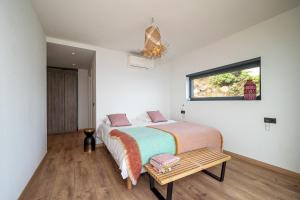 Posteľ alebo postele v izbe v ubytovaní Villa Margarit Canyelles Roses - Immo Barneda