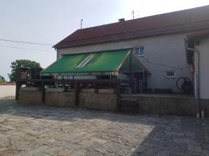 Budynek, w którym mieści się pensjonat