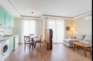 マルマリスにあるDefne Residence Selimiyeのギャラリーの写真