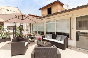 Zdjęcie z galerii obiektu iFlat Opera Penthouse with Terrace w Rzymie