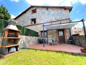 The building in which the holiday home is located