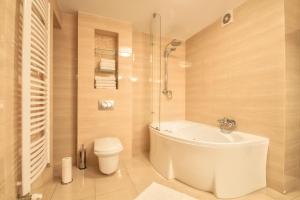 Kúpeľňa v ubytovaní ApartSerwis Gorące Źródła - Apartament Kozi Wierch