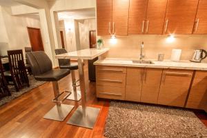 Kuchyňa alebo kuchynka v ubytovaní ApartSerwis Gorące Źródła - Apartament Kozi Wierch