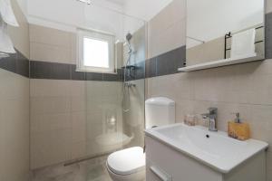 Ένα μπάνιο στο Apartmani Ante & Šime +25 φωτογραφίες