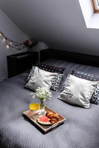 Posteľ alebo postele v izbe v ubytovaní Apartament w centrum 3