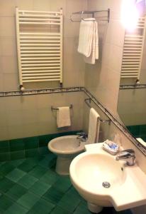 A bathroom at Hotel Sextum