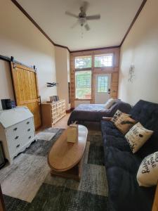 Gallery image of The Colburn Schoolhouse - Literature Suite in Sandpoint
