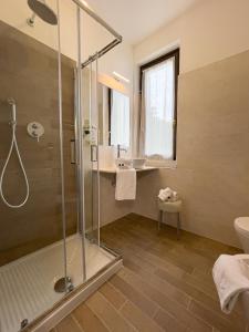 Koupelna v ubytování Albergo Al Castello + 37 fotografií