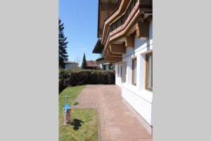 Fotografie z fotogalerie ubytování Großzügiges Chalet mit Infrarotkabine in Lengdorf v destinaci Lengdorf