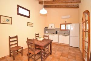 Kuchyň nebo kuchyňský kout v ubytování 225 Finca Sa Casita ETV10575 by Mallorca Charme