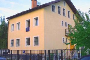 Budova, v ktorej sa apartmán nachádza