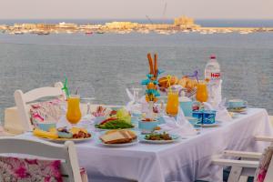 Jídlo v hotelu nebo okolí