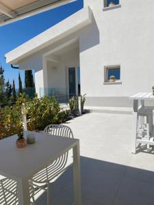 Balkón alebo terasa v ubytovaní Il Mare di Giù Boutique Guesthouse