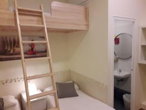 Koupelna v ubytování Itaca Hostel