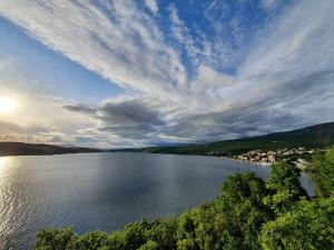Příroda nedaleko apartmánu + 32 fotografií