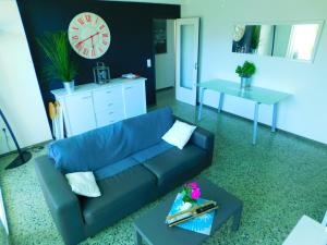 Posedenie v ubytovaní GMID IMMO Apartamento apartsol + 33 fotografií