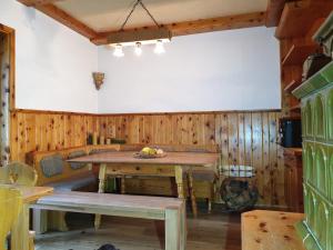 Zdjęcie z galerii obiektu Alm-Ferienhaus Gaisegg am Klippitztörl w mieście Bad Sankt Leonhard im Lavanttal
