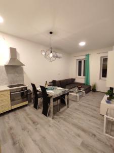 Fotografie z fotogalerie ubytování Apartment Ravnice v Omiši