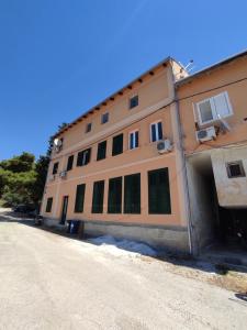 Fotografie z fotogalerie ubytování Apartment Ravnice v Omiši