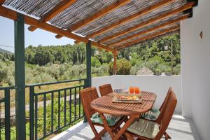 A balcony or terrace at Katerina