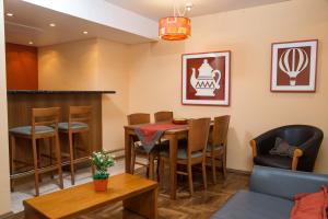King David Flat Hotel - Argentina的休息区
