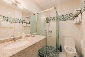 Ванная комната в Inn OZZ Astana
