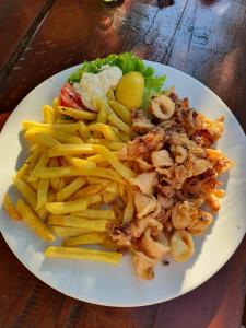 Essen in der Ferienwohnung oder in der Nähe