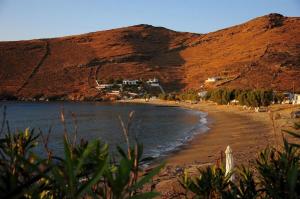 a view of a beach with a mountain in the background at Villa Amalaya in Flampouria