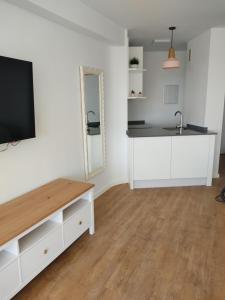 Kuchyň nebo kuchyňský kout v ubytování HH Apartamento Algarrobo costa