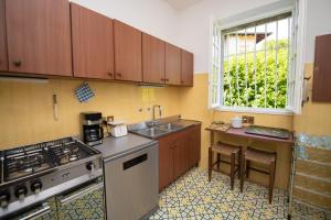 Kuchnia lub aneks kuchenny w obiekcie Villa Sofia