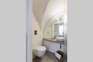 A bathroom at TORRE BIANCA VISTA MARE