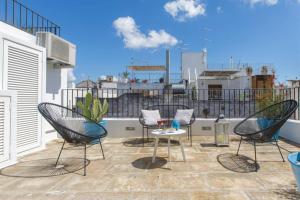 A balcony or terrace at TORRE BIANCA VISTA MARE