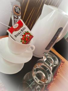 Comodidades para chá e café em Browar Osjann - pokoje gościnne