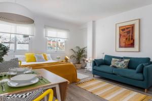 Część wypoczynkowa w obiekcie Pop Art, Apartamentos de diseño en Arenal