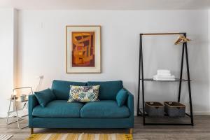 Część wypoczynkowa w obiekcie Pop Art, Apartamentos de diseño en Arenal